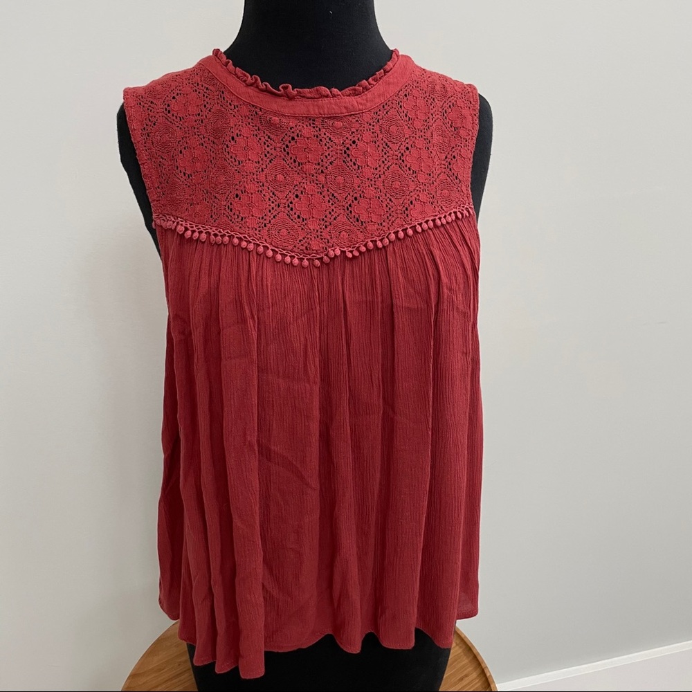 American Eagle Sleeveless Top Size M